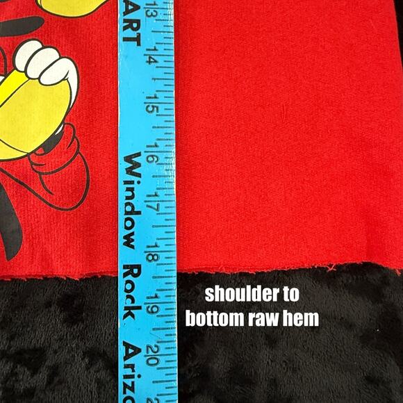 Disney Sweatshirt Women's M Christmas Raw Hem Holiday Donald Duck Mickey Goofy - Picture 7 of 7